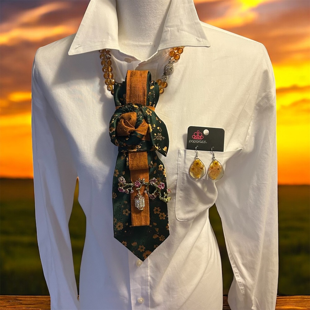 Vintage Style Beaded Tie Necklace Set with Paparazzi Dried Flower Earrings Green